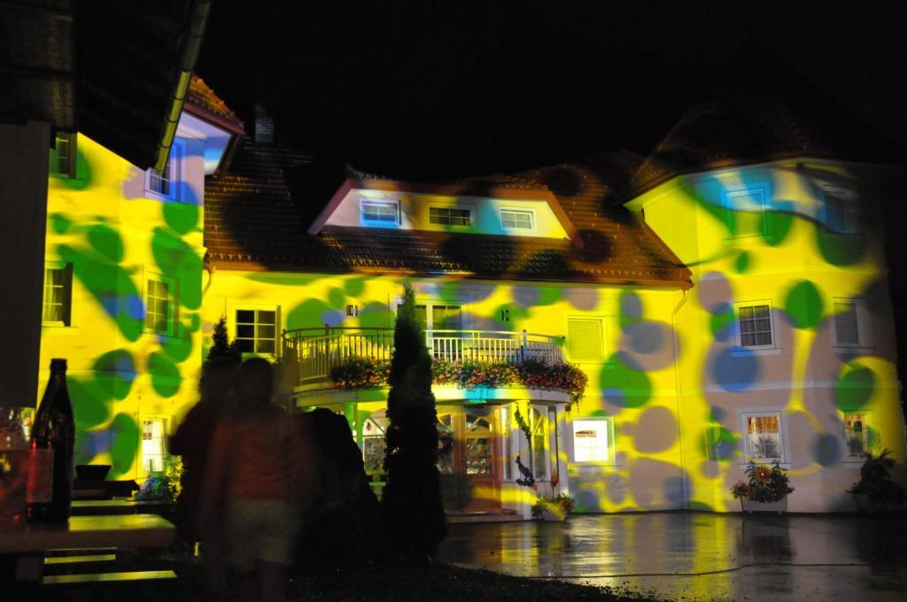 Ferien Am Talhof Sankt Urban Exterior photo